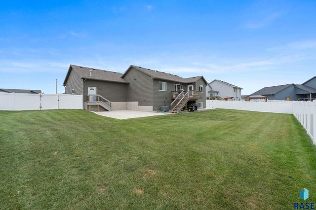 503 Miah St Street, Harrisburg, SD 57032