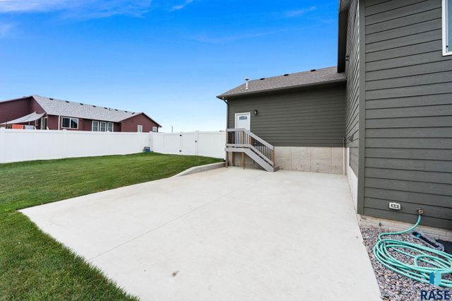 503 Miah St Street, Harrisburg, SD 57032