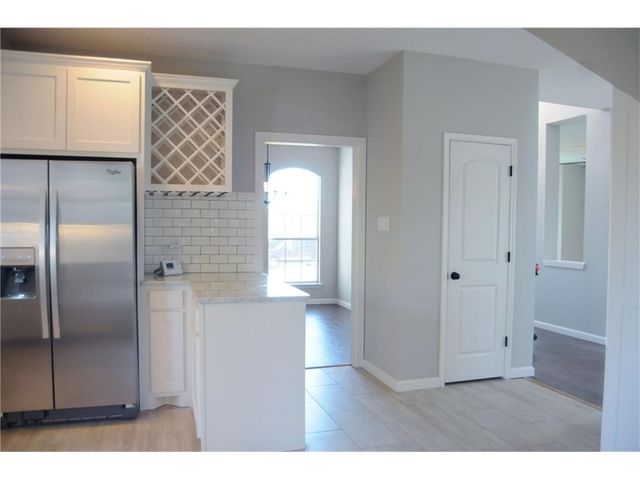 923 Felicia Lane, Arlington, TX 76017