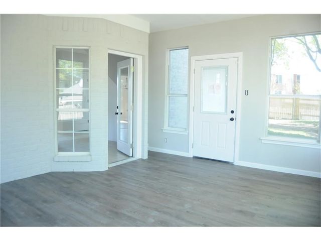 923 Felicia Lane, Arlington, TX 76017