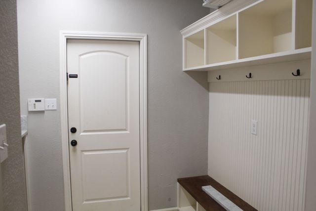 923 Felicia Lane, Arlington, TX 76017