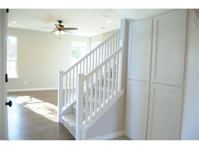 923 Felicia Lane, Arlington, TX 76017