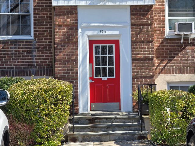 65 Rockledge Road TG, Bronxville, NY 10708