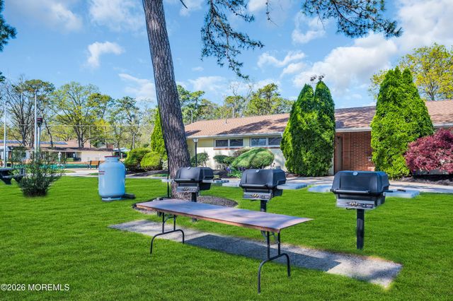 51A Cambridge Court, Lakewood, NJ 08701