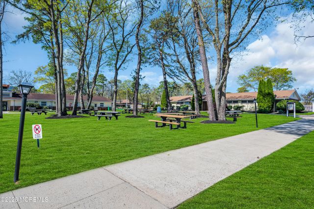 51A Cambridge Court, Lakewood, NJ 08701