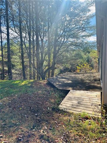 195 Old Barrett Road, Ennice, NC 28623