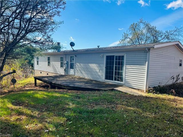 195 Old Barrett Road, Ennice, NC 28623