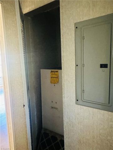 195 Old Barrett Road, Ennice, NC 28623