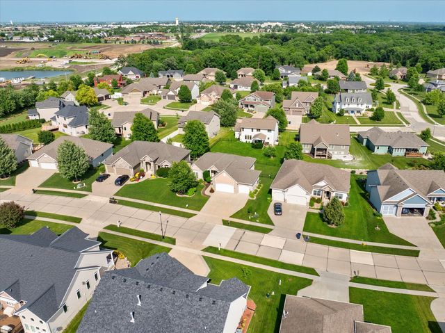 4115 140th Street, Urbandale, IA 50323