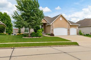 4115 140th Street, Urbandale, IA 50323