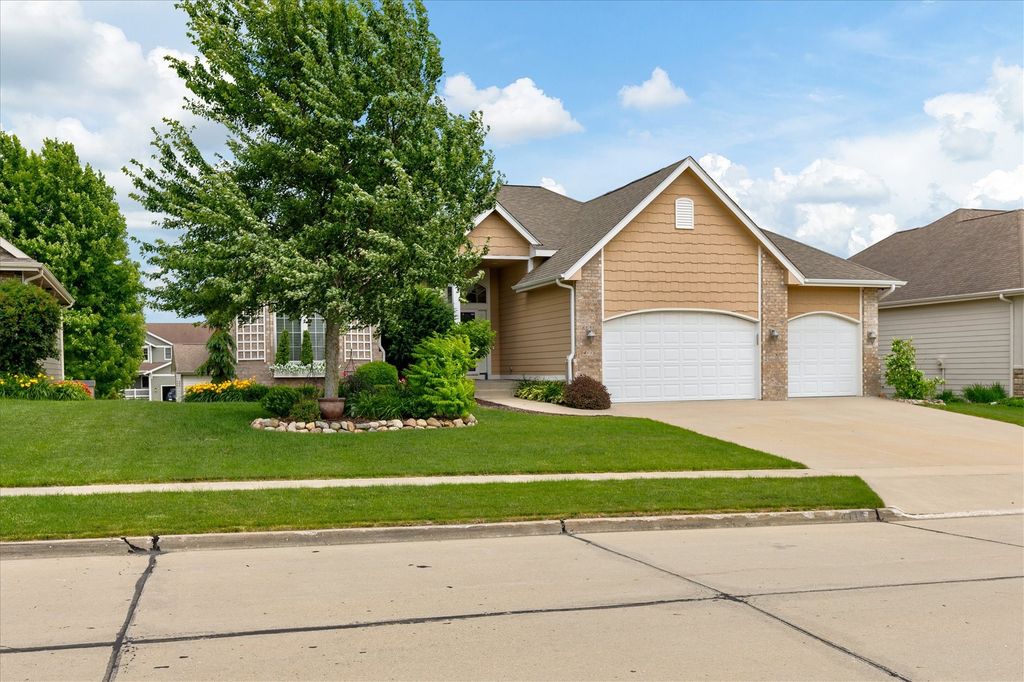4115 140th Street, Urbandale, IA 50323