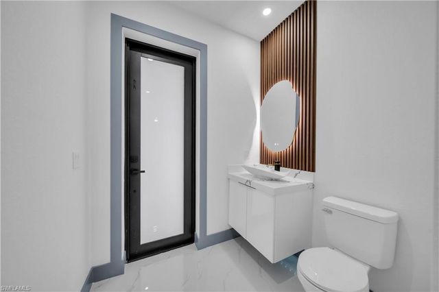 2304 SW 20th ST, Cape Coral, FL 33991