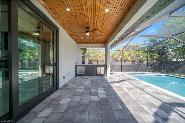 2304 SW 20th ST, Cape Coral, FL 33991