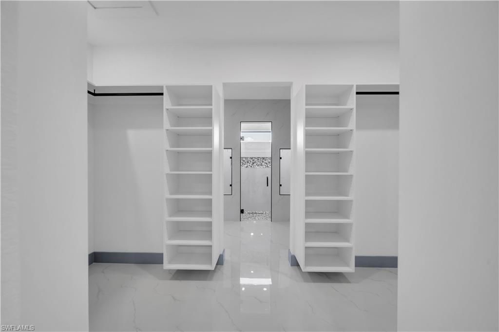 Image 14 of property listing at 2304 SW 20th ST, Cape Coral, FL 33991