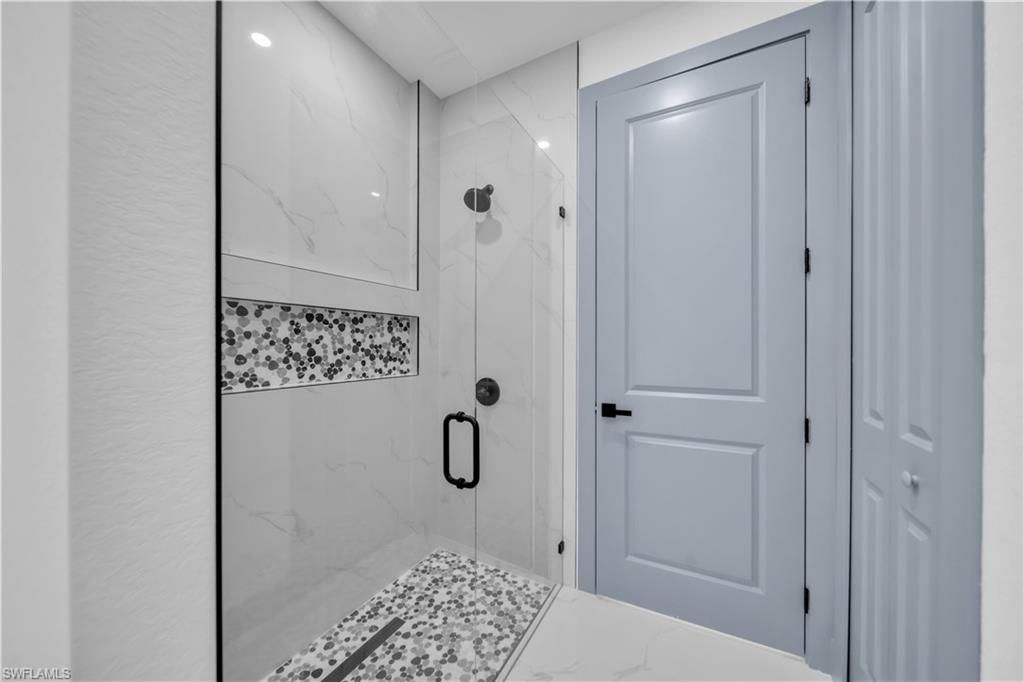 Image 21 of property listing at 2304 SW 20th ST, Cape Coral, FL 33991