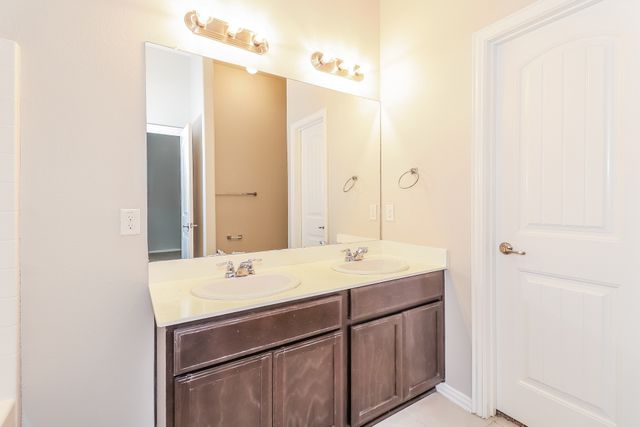 963 Ranch Road, Dallas, TX 75253