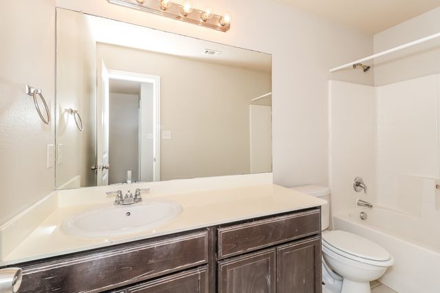 963 Ranch Road, Dallas, TX 75253