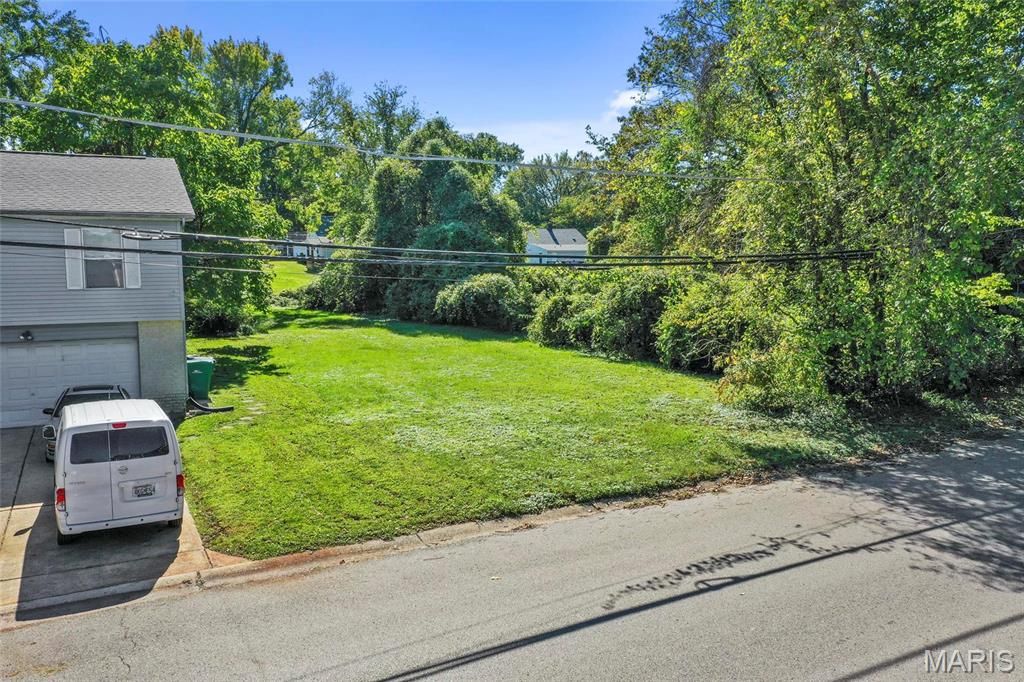 112 W Thornton Avenue, St Louis, MO 63119