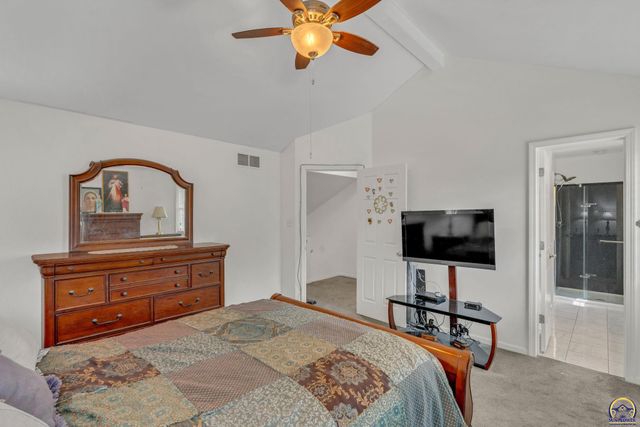 3812 SW Arvonia PL, Topeka, KS 66610