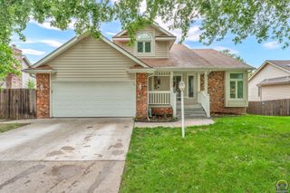 3812 SW Arvonia PL, Topeka, KS 66610