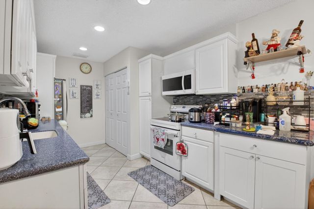 14232 Campanelli Drive, Delray Beach, FL 33484