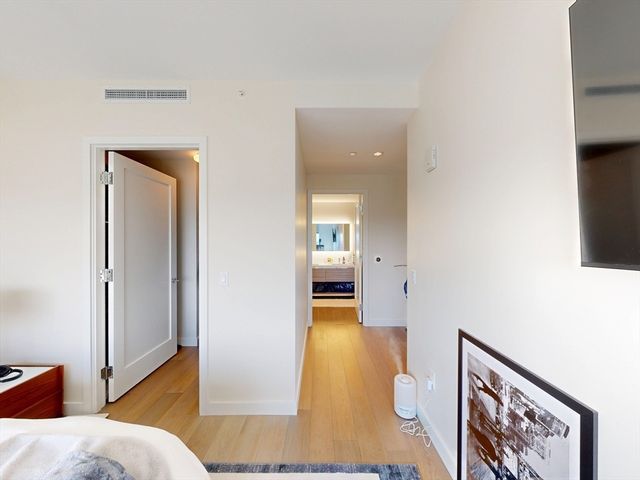 188 Brookline Ave 23B, Boston, MA 02215