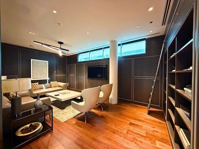 188 Brookline Ave 23B, Boston, MA 02215