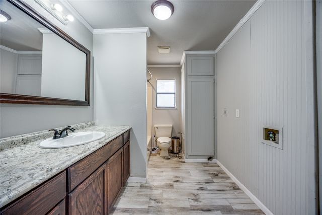 513 S Carter Street, Whitewright, TX 75491