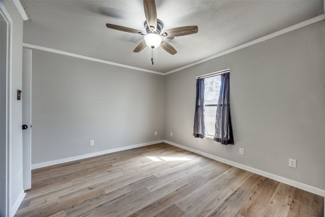 513 S Carter Street, Whitewright, TX 75491