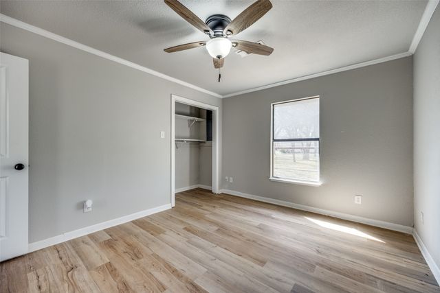 513 S Carter Street, Whitewright, TX 75491