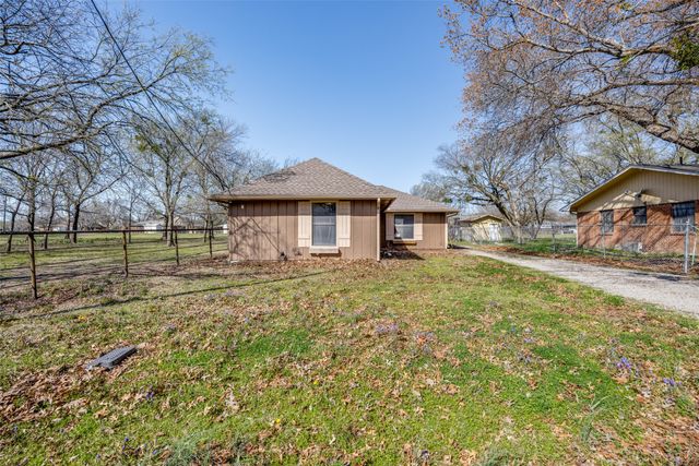 513 S Carter Street, Whitewright, TX 75491