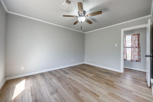 513 S Carter Street, Whitewright, TX 75491