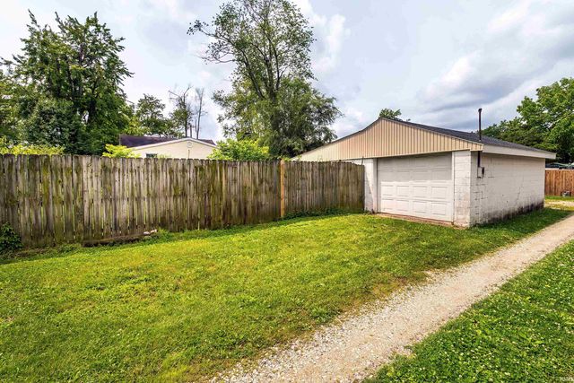 608 E Moore Street, Boonville, IN 47601
