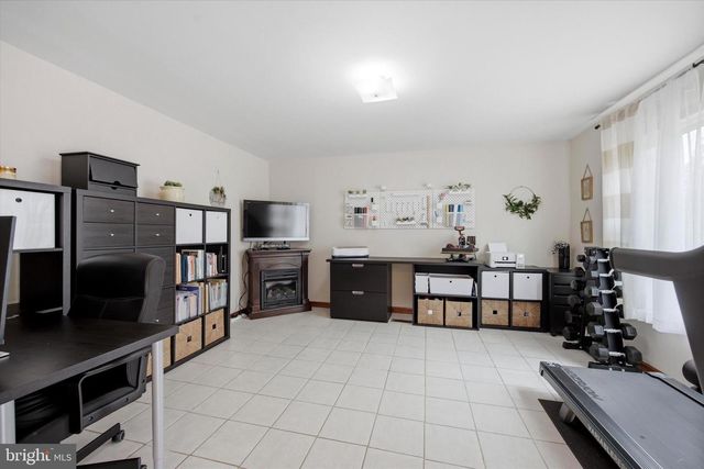 181 WINDMILL RD, Willow Grove, PA 19090