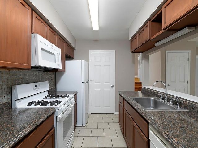 1975 Cheathem Woods Drive, Marietta, GA 30008