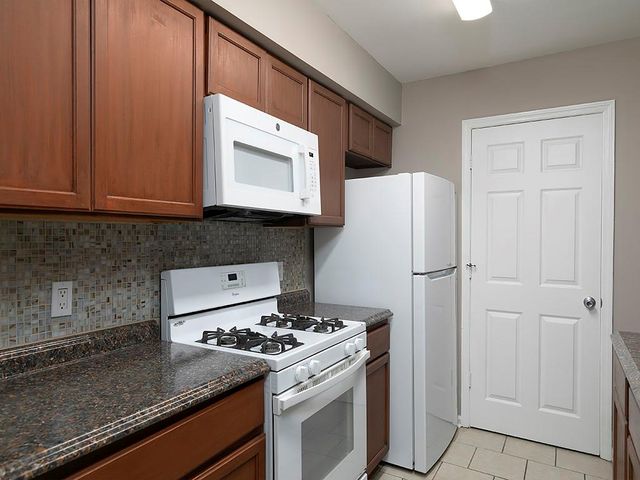 1975 Cheathem Woods Drive, Marietta, GA 30008