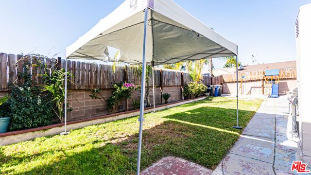 4015 Broadway, Huntington Park, CA 90255