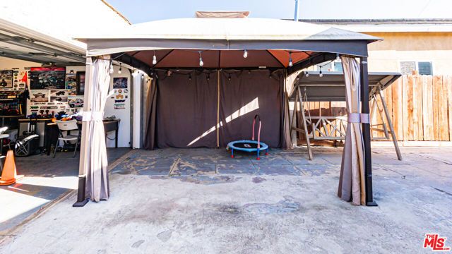 4015 Broadway, Huntington Park, CA 90255