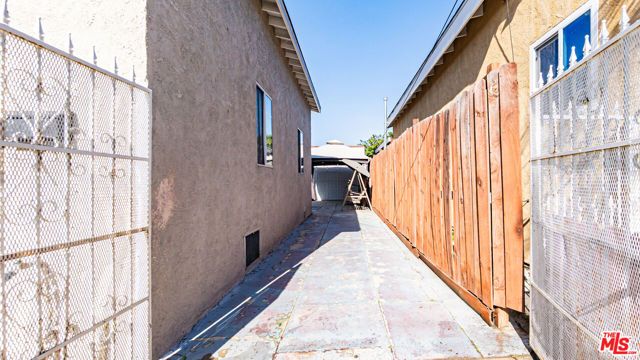 4015 Broadway, Huntington Park, CA 90255