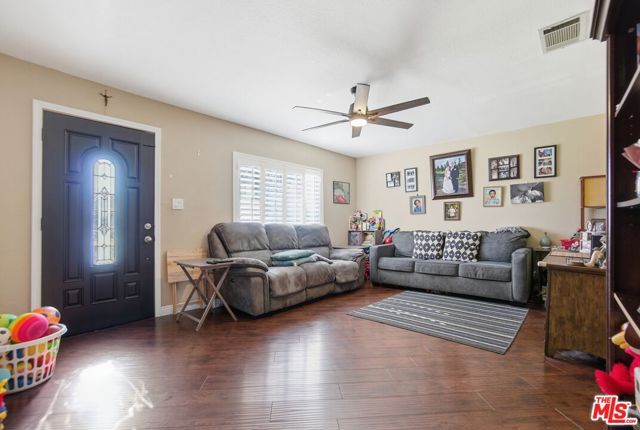 4015 Broadway, Huntington Park, CA 90255