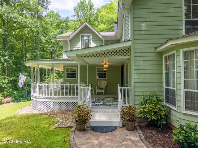 7261 Yellow Creek Road, Robbinsville, NC 28771
