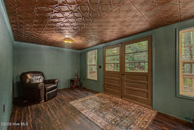7261 Yellow Creek Road, Robbinsville, NC 28771