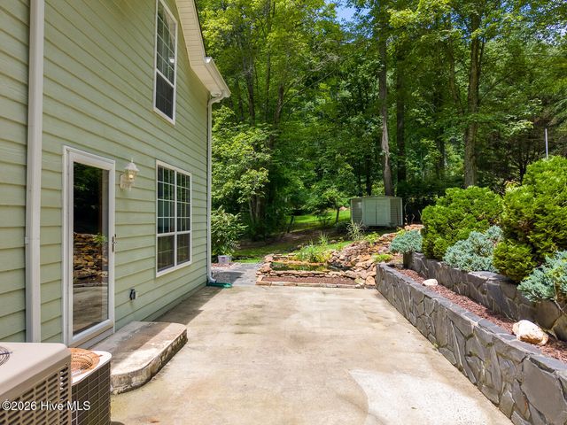 7261 Yellow Creek Road, Robbinsville, NC 28771