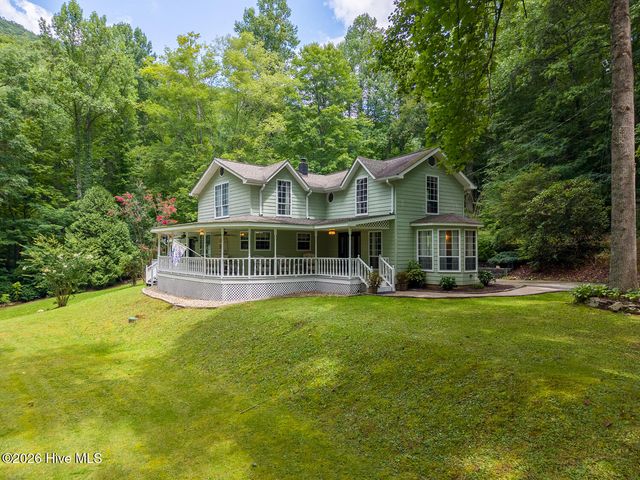 7261 Yellow Creek Road, Robbinsville, NC 28771