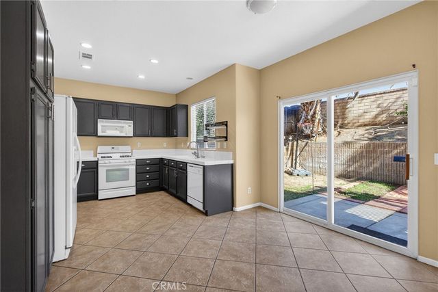 3958 Barbury Palms Way, Perris, CA 92571