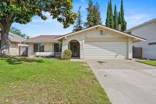 9291 Linda Rio Dr, Sacramento, CA 95826