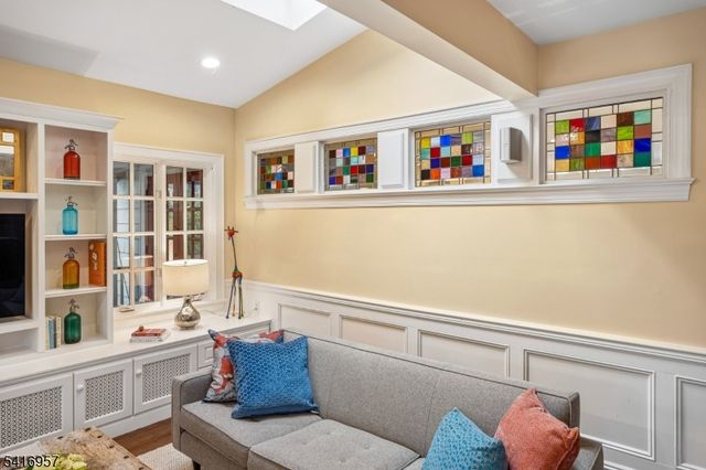 391 Up Mountain Avenue, Montclair Twp., NJ 07043