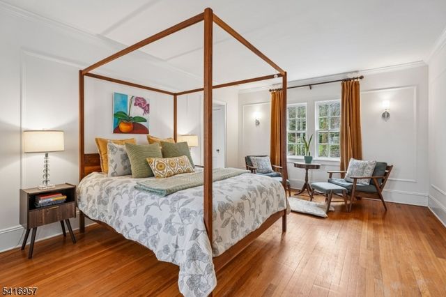 391 Up Mountain Avenue, Montclair Twp., NJ 07043