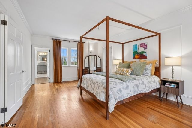 391 Up Mountain Avenue, Montclair Twp., NJ 07043