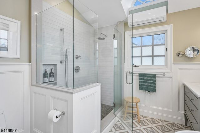 391 Up Mountain Avenue, Montclair Twp., NJ 07043